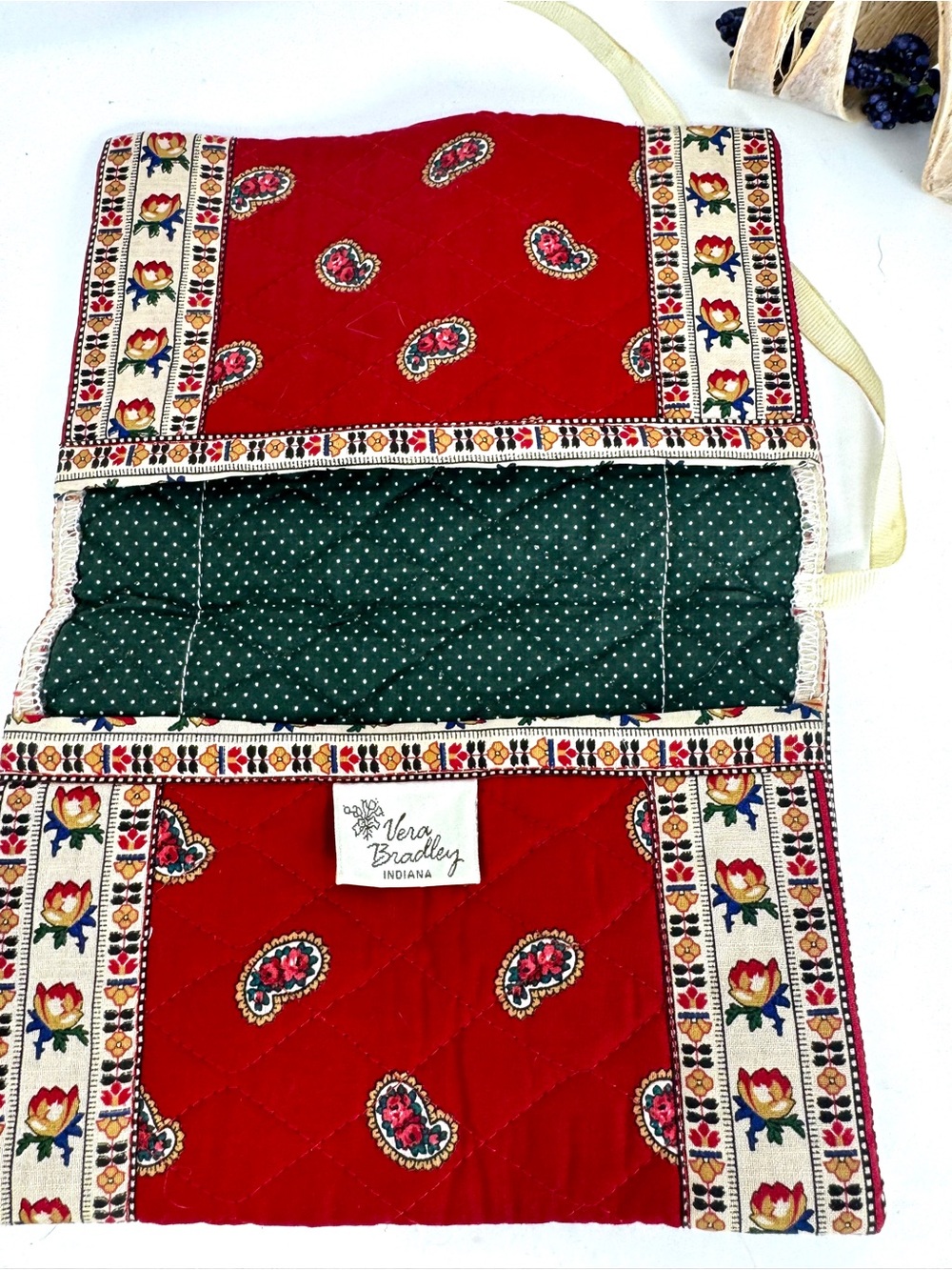 Vera Bradley Provincial Red Quilted Hanging Garment Bag, Retired - Picture 11 of 11